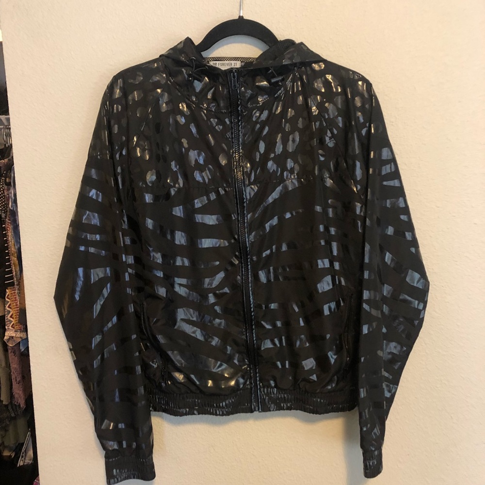 Black print athleisure jacket